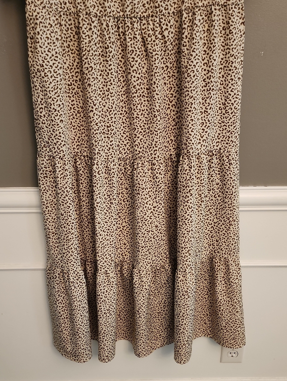 Women’s Cream And Brown Leopard Print Tiered Dress - Picture 7 of 12
